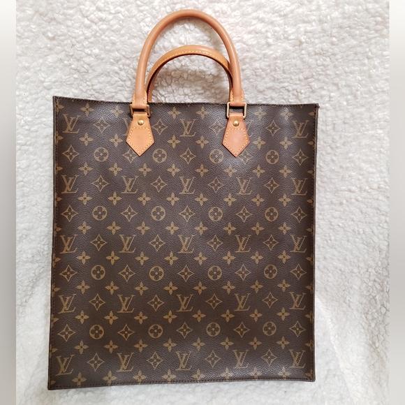 Louis Vuitton Sac Plat Monogram Tote - Picture 1 of 15